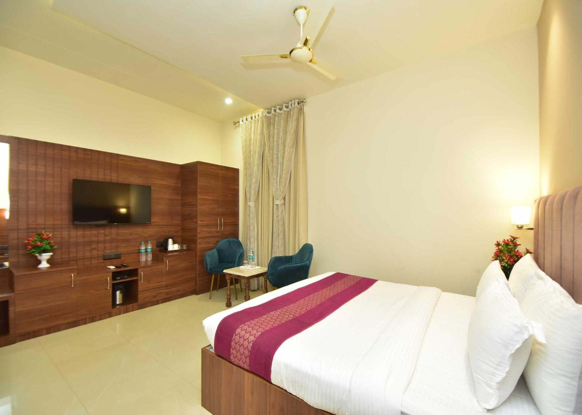 Hotel Shyamleela Khātu Exterior foto